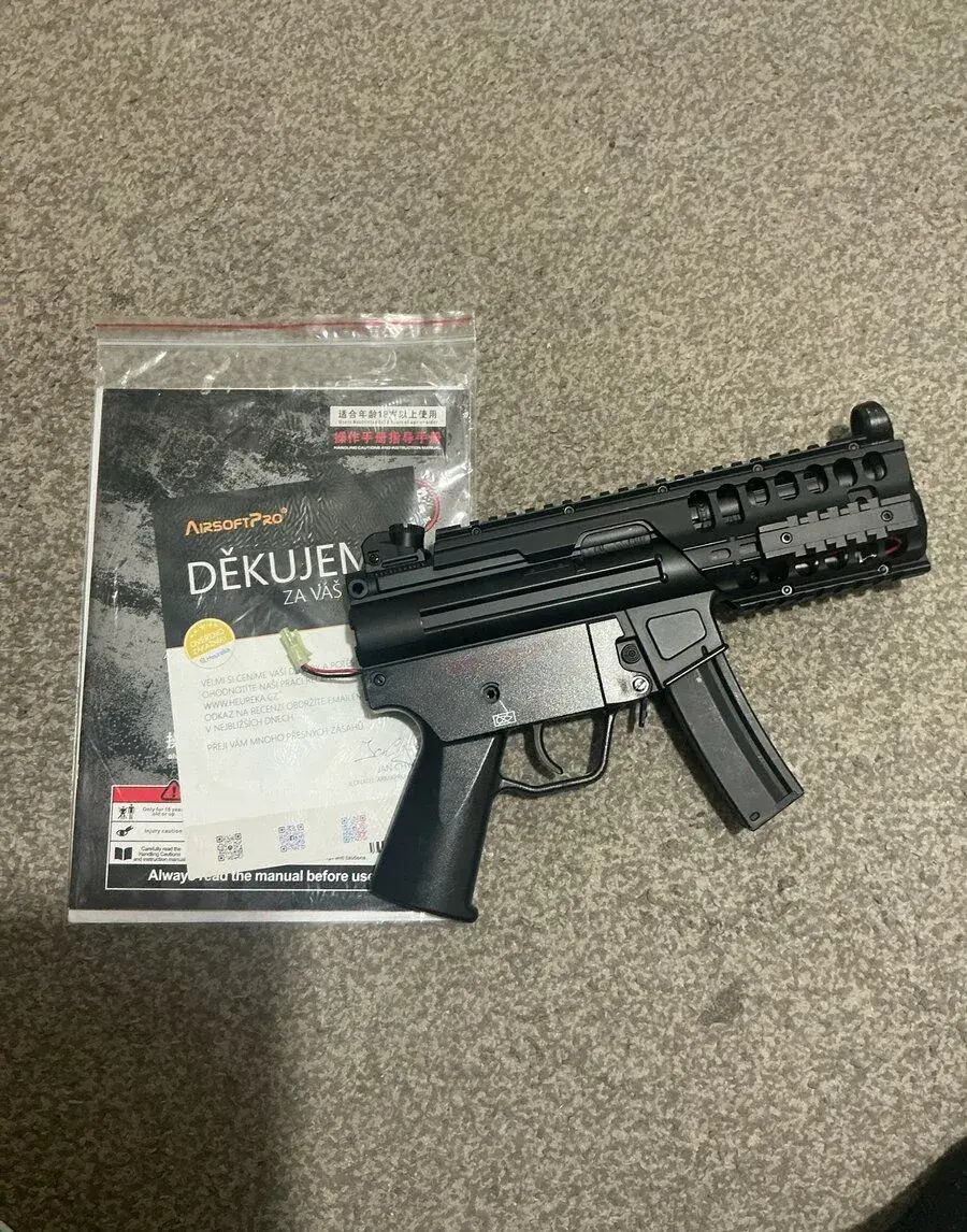 Airsoft MP5k custom