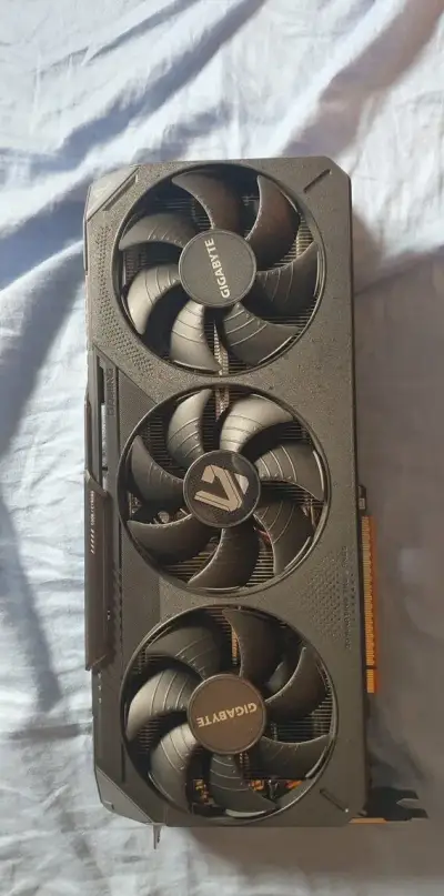 GIGABYTE Radeon RX 9070 XT GAMING OC 16GB – záruka