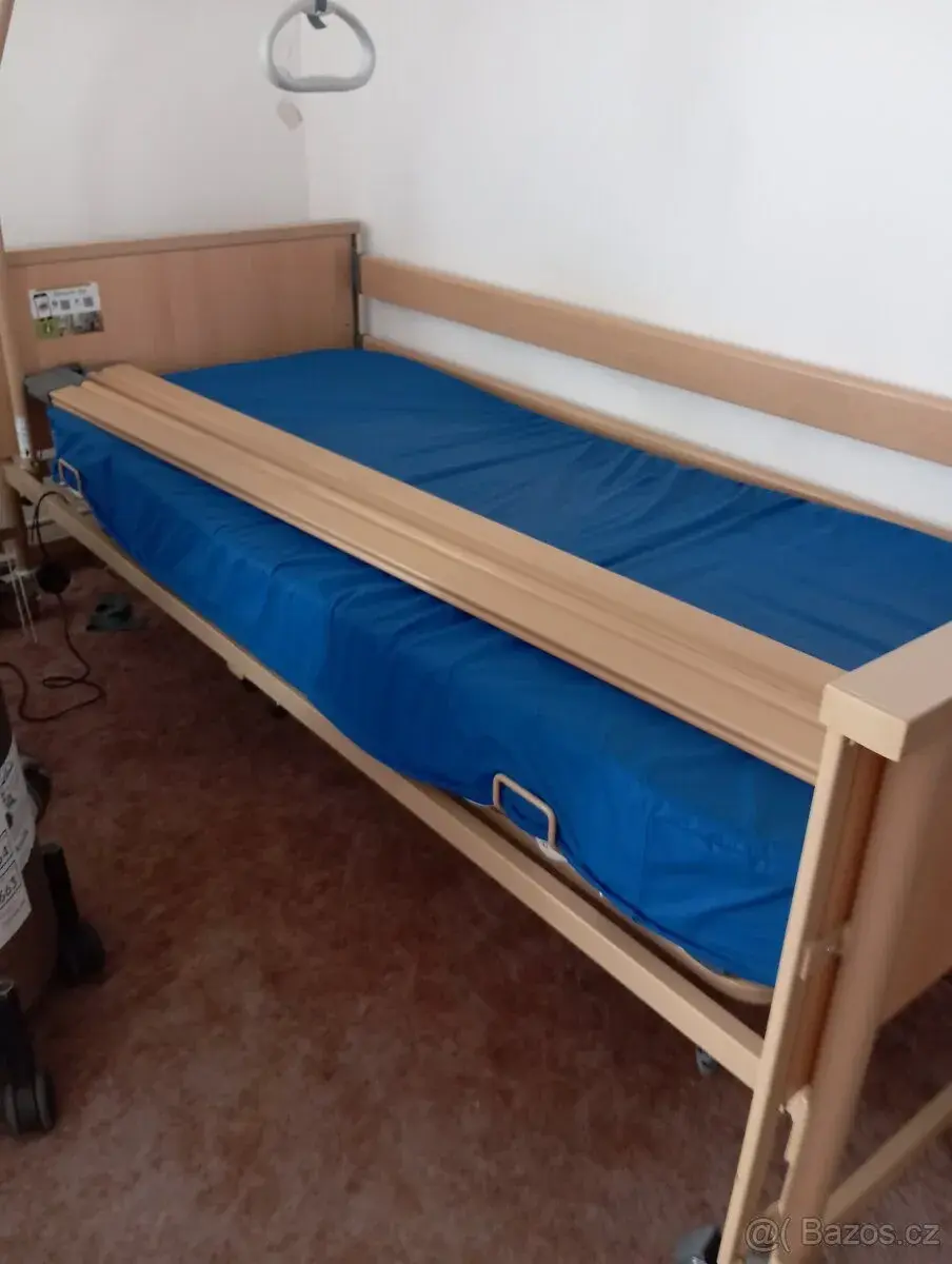 Zdravotní elektrická postel
