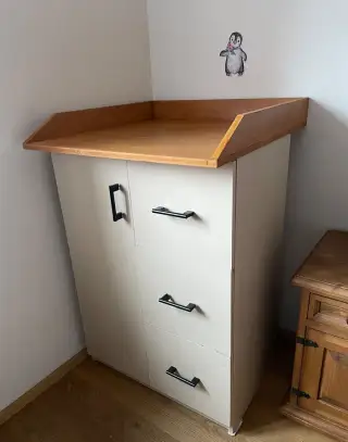 Přebalovací pult