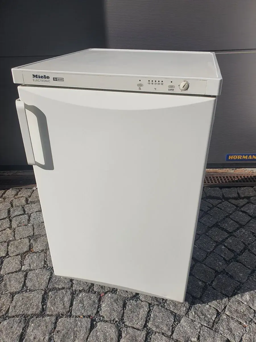 mrazák MIELE 126 litrů