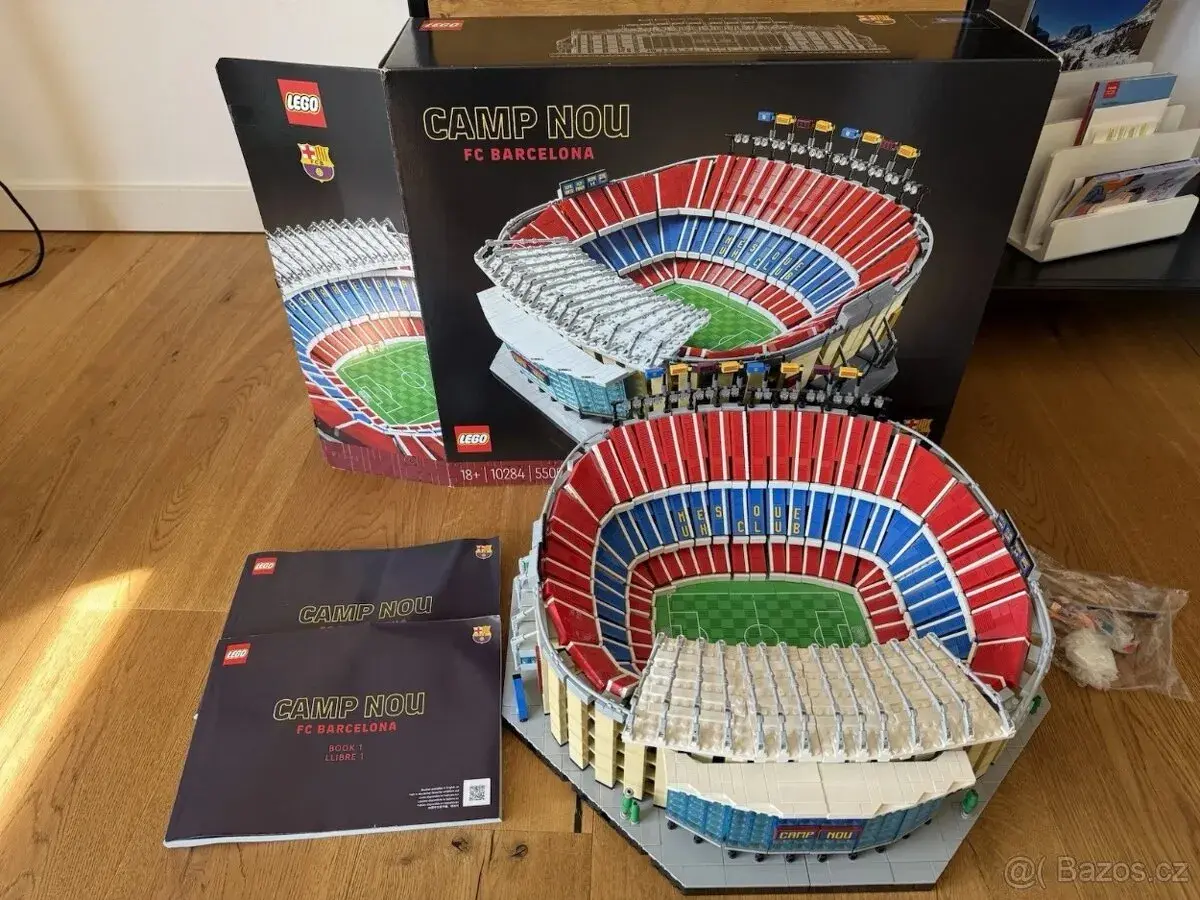 LEGO Icons 10284 Camp Nou