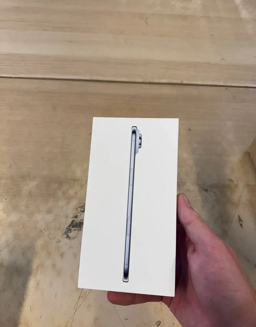 Apple iPhone Air 256 Blue