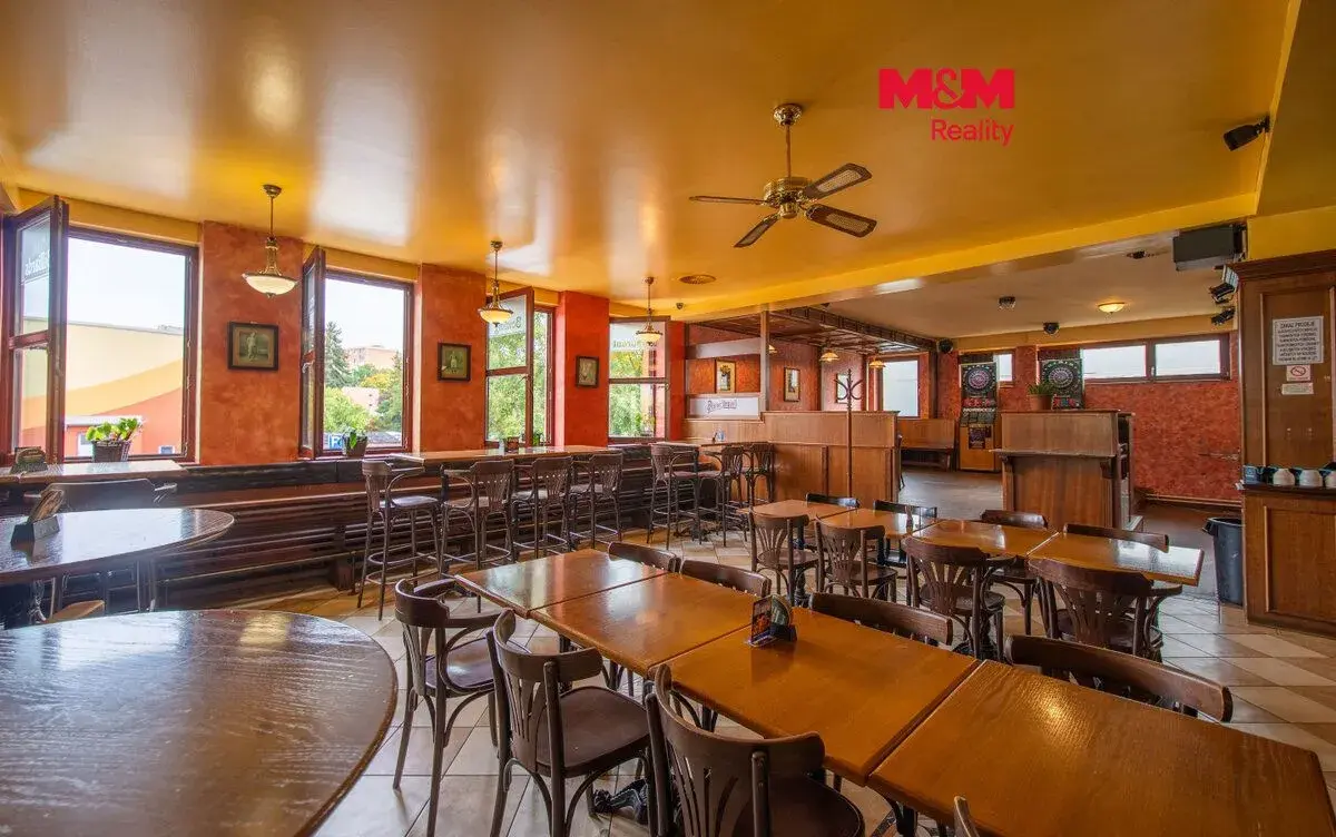 Pronájem restaurace, 400 m², Most, ul. Obránců míru