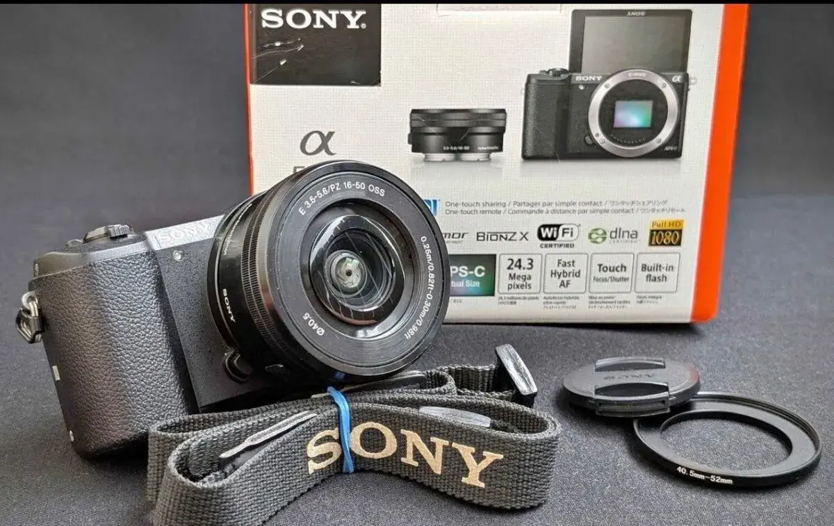 Digitální bezzrcadlovka Sony A5100+ přislušenství