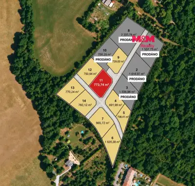 Prodej pozemku k bydlení, 774 m², Líšťany