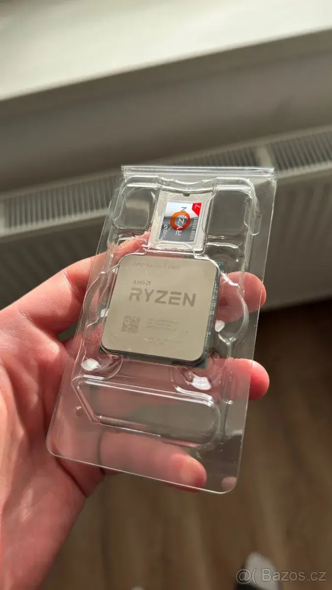 AMD RYZEN 5 5600
