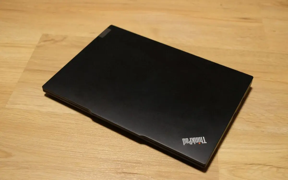 Lenovo ThinkPad E14 Gen 5 (AMD 7530u, 16GB, 1TB, záruka)