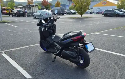 YAMAHA X-MAX 300, 2023, najeto 8tis km