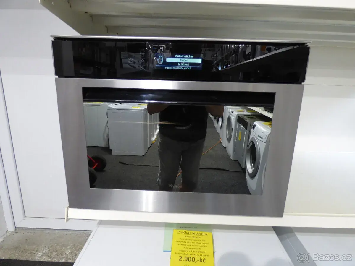 Kompaktní multifunkční trouba HotPoint MP 996 IX HA