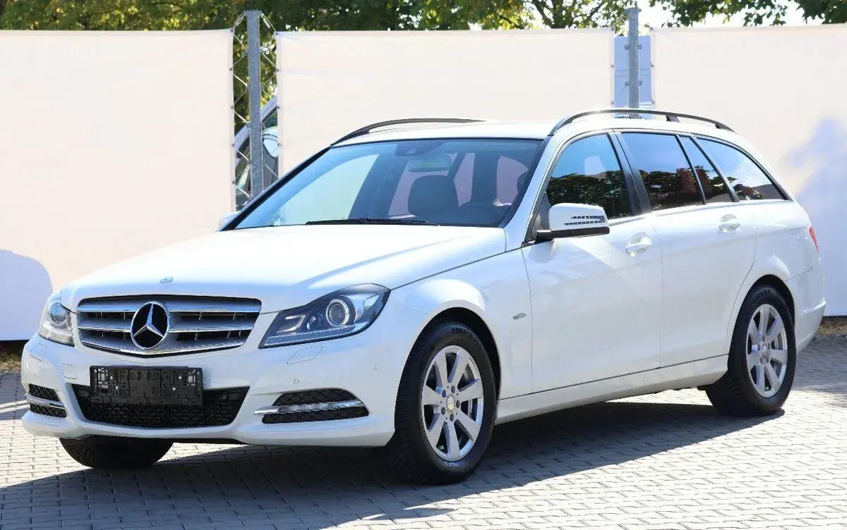 Mercedes-Benz C – 2011, 249 989 km
