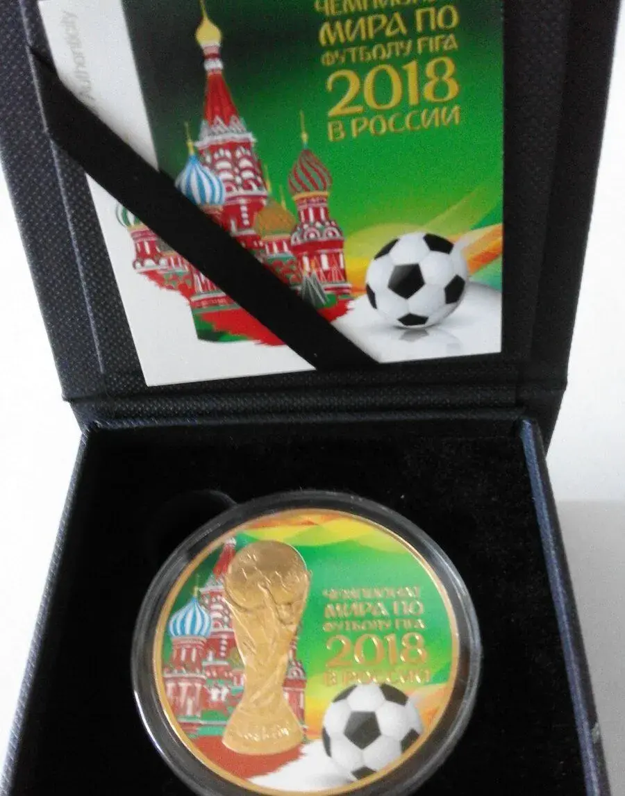 Fifa Rusko Kremlin Ball 2018,zlacená, číslovaná
