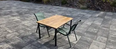 Dětský stůl + 2 židle (Buková deska)