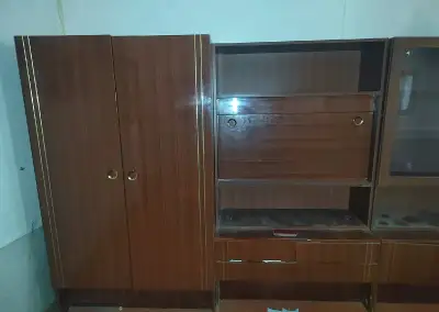 skříň