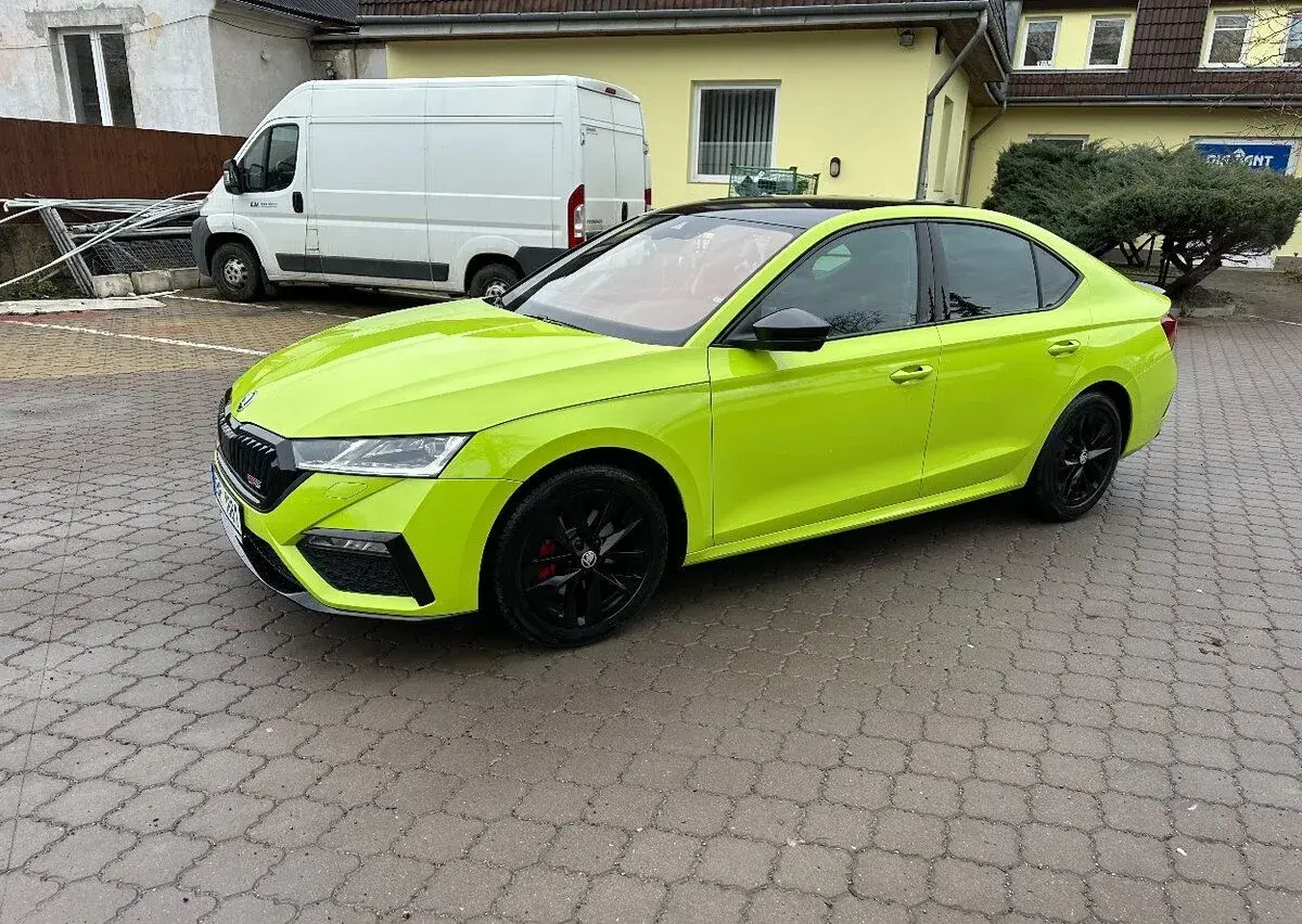 PRONÁJEM VOZIDLA SKODA OCTAVIA IV, RS, TDI, DSG, R.V.2023, N