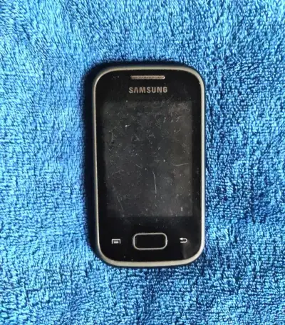 SAMSUNG Galaxy Pocket