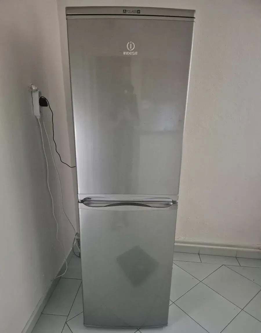 Lednička s mrazakem