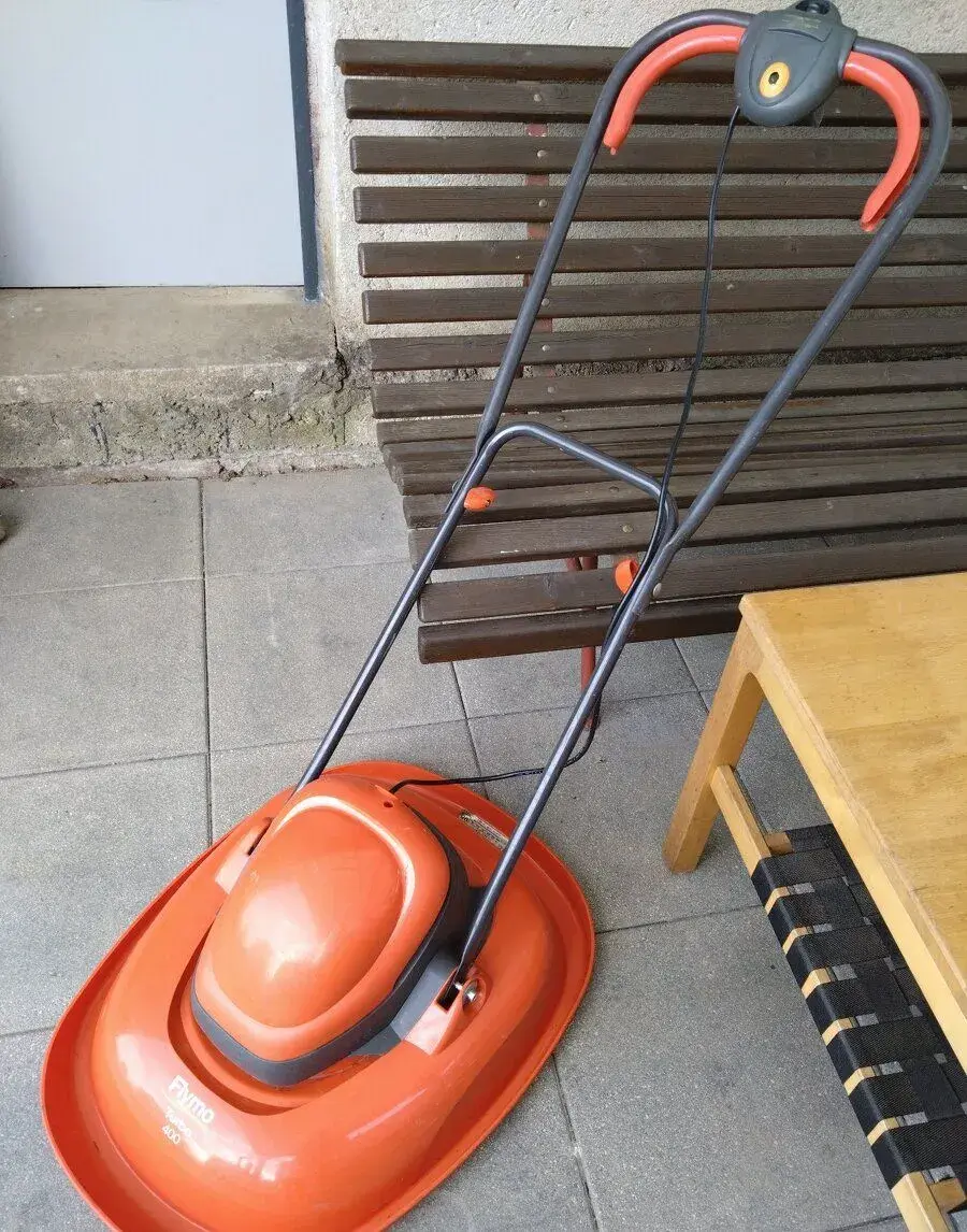 Sekačka Husqvarna Flymo Turbo 400
