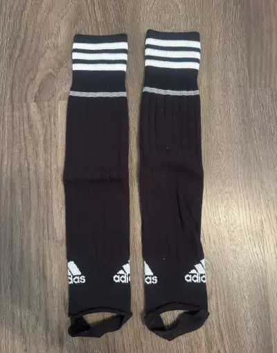 FOTBALOVÉ ŠTULPNY ADIDAS – ČERNOBÍLÉ