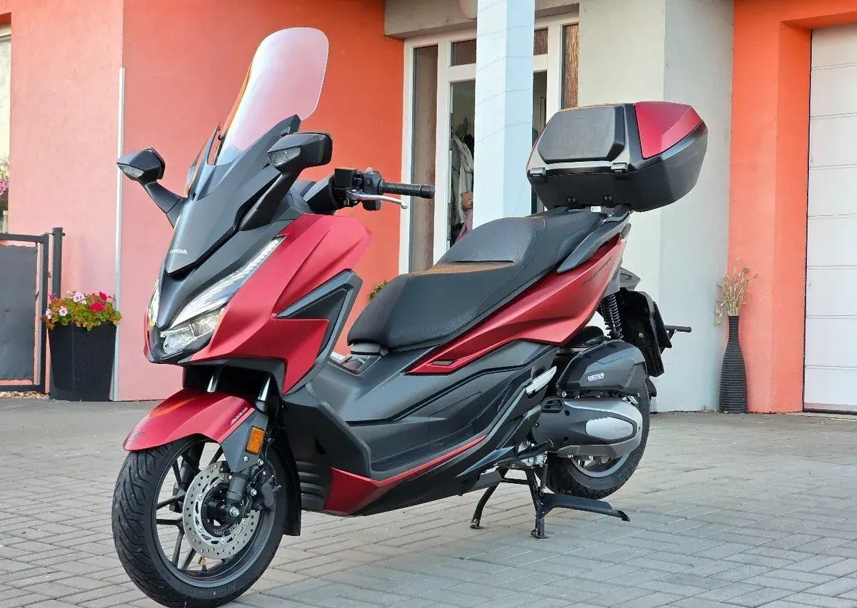 Honda Forza 125 Smart Top Box, 2022, původ ČR, 3.900km