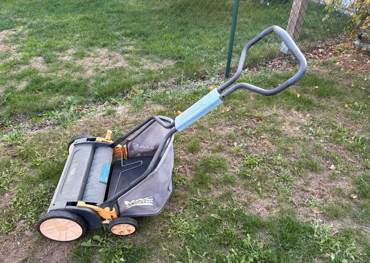 Vřetenová sekačka MAC ALLISTER MRM45 + sběrný koš