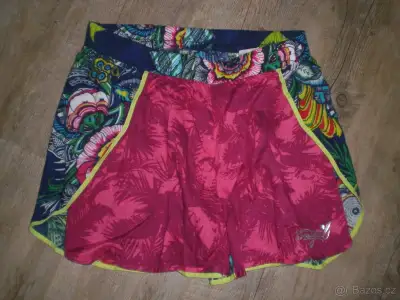 kratasova sukne Desigual 14 let