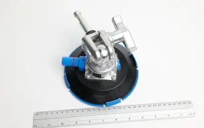 Avenger přísavka s 5/8″ čepem a kloubem