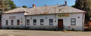 Kuchyně + jídelna (případně sklady)