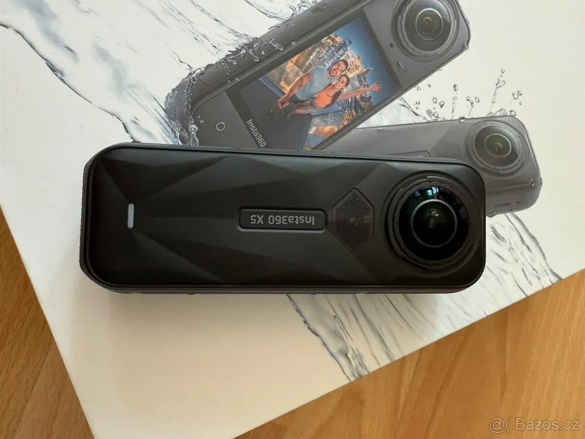Insta360 X5 Essentials Bundle 8K 360° kamera s výměnnými čoč