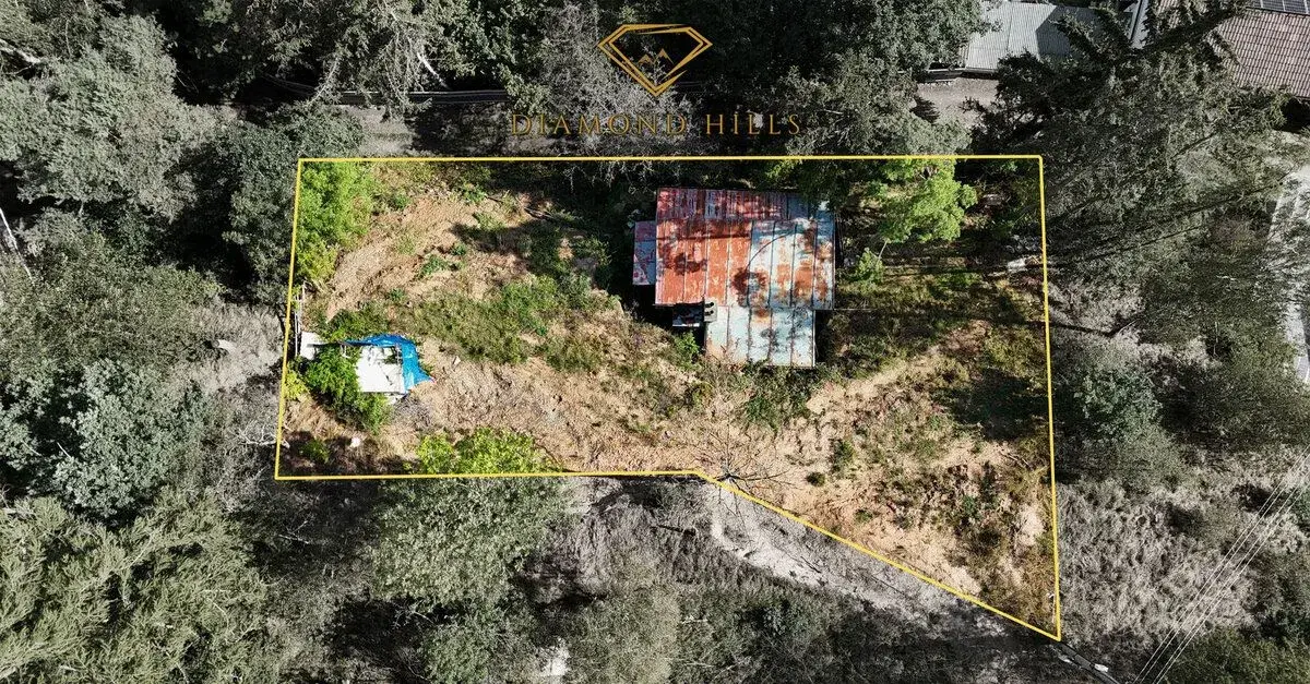 Prodej stavebního pozemku 598m², Družec