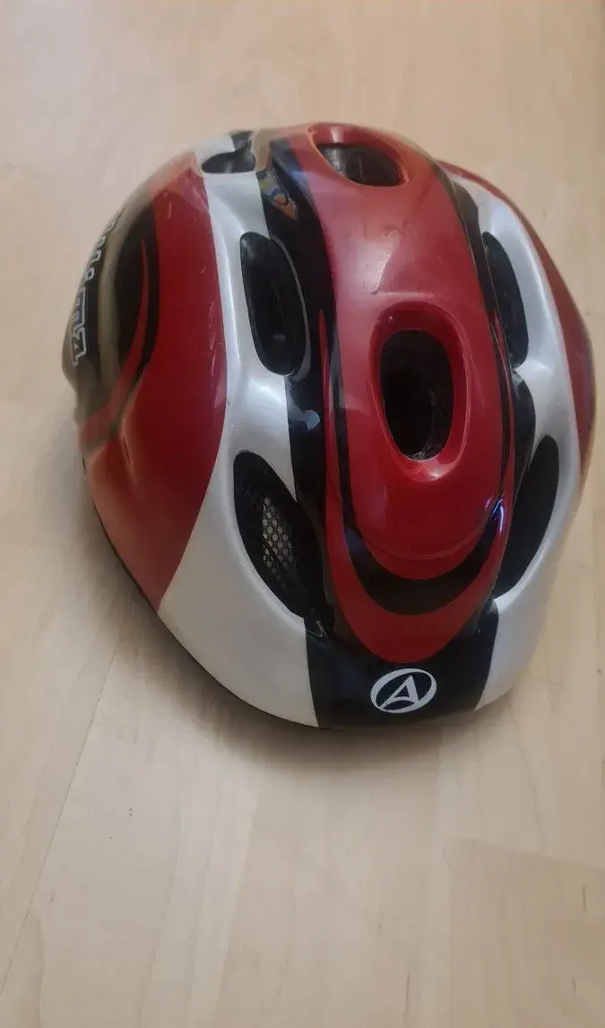 Dětská cyklistická helma