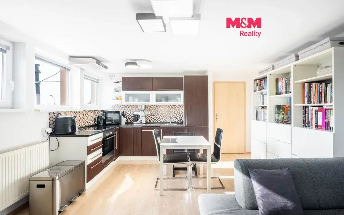 Pronájem bytu 2+kk, 45 m², Hostivice, ul. Unhošťská