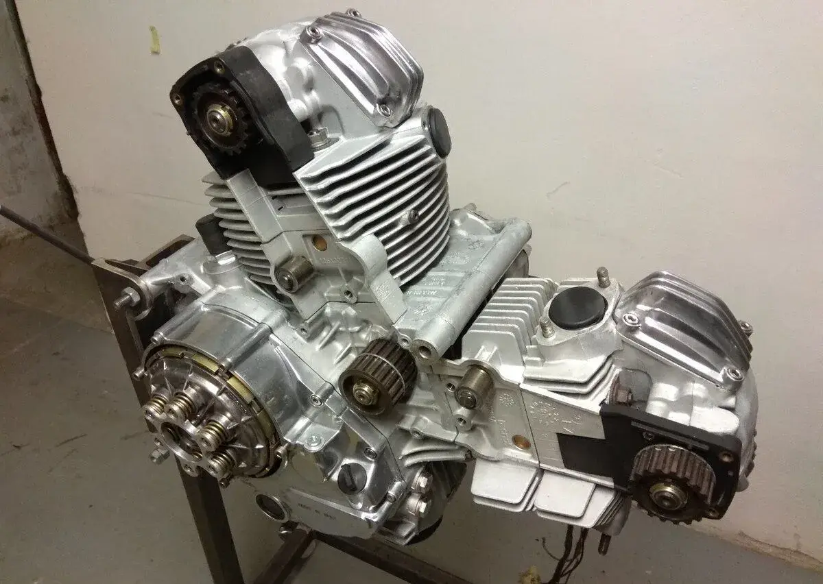 Montážní,servisní stojan motorů Ducati