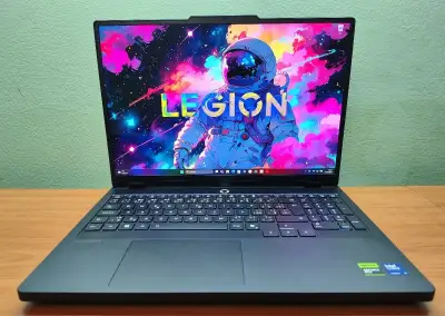 Nový Legion 5 Pro,RTX-5070ti,Ultra-9,Oled-2,5K,2TB,32gb Záru