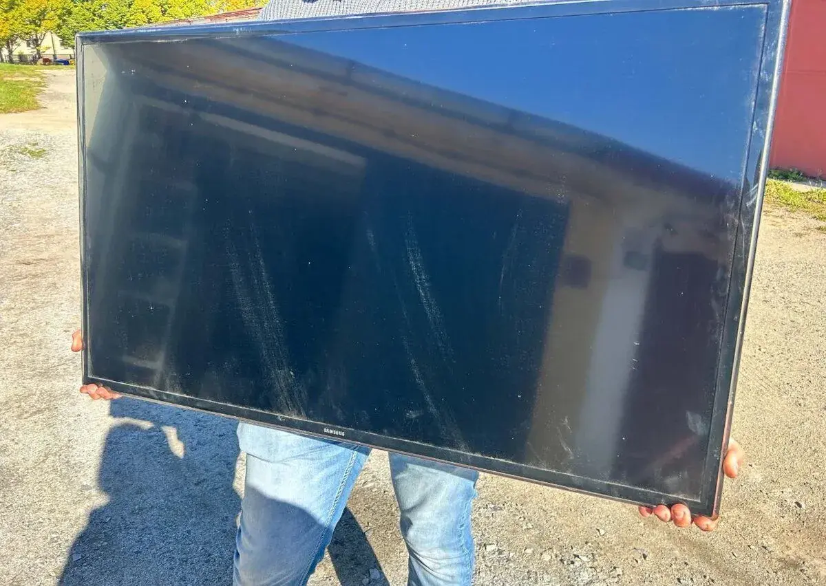 Samsung Smart TV 46”