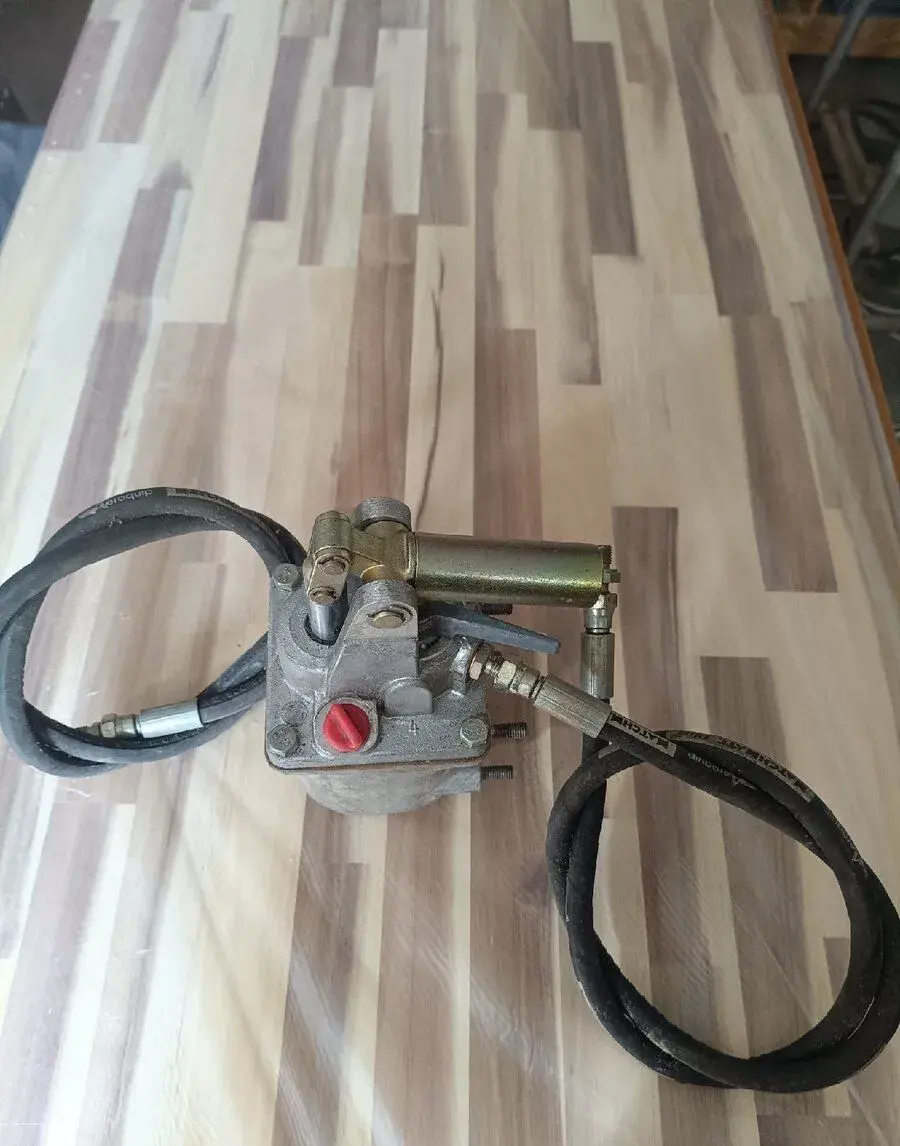 Ruční hydraulické čerpadlo