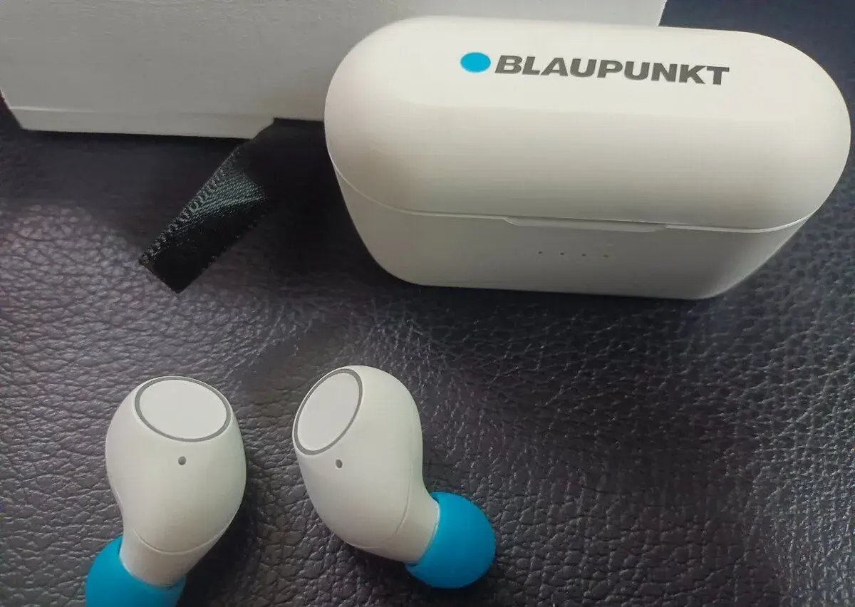 Bezdrátová sluchátka Blaupunkt BTW 10 WH Bluetooth 5.3 NOVÁ