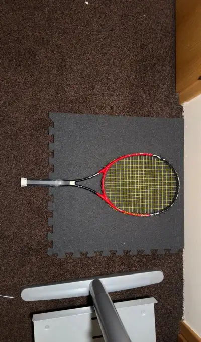 Tenisová raketa WILSON Hyper Carbon Pro Staff 6.1
