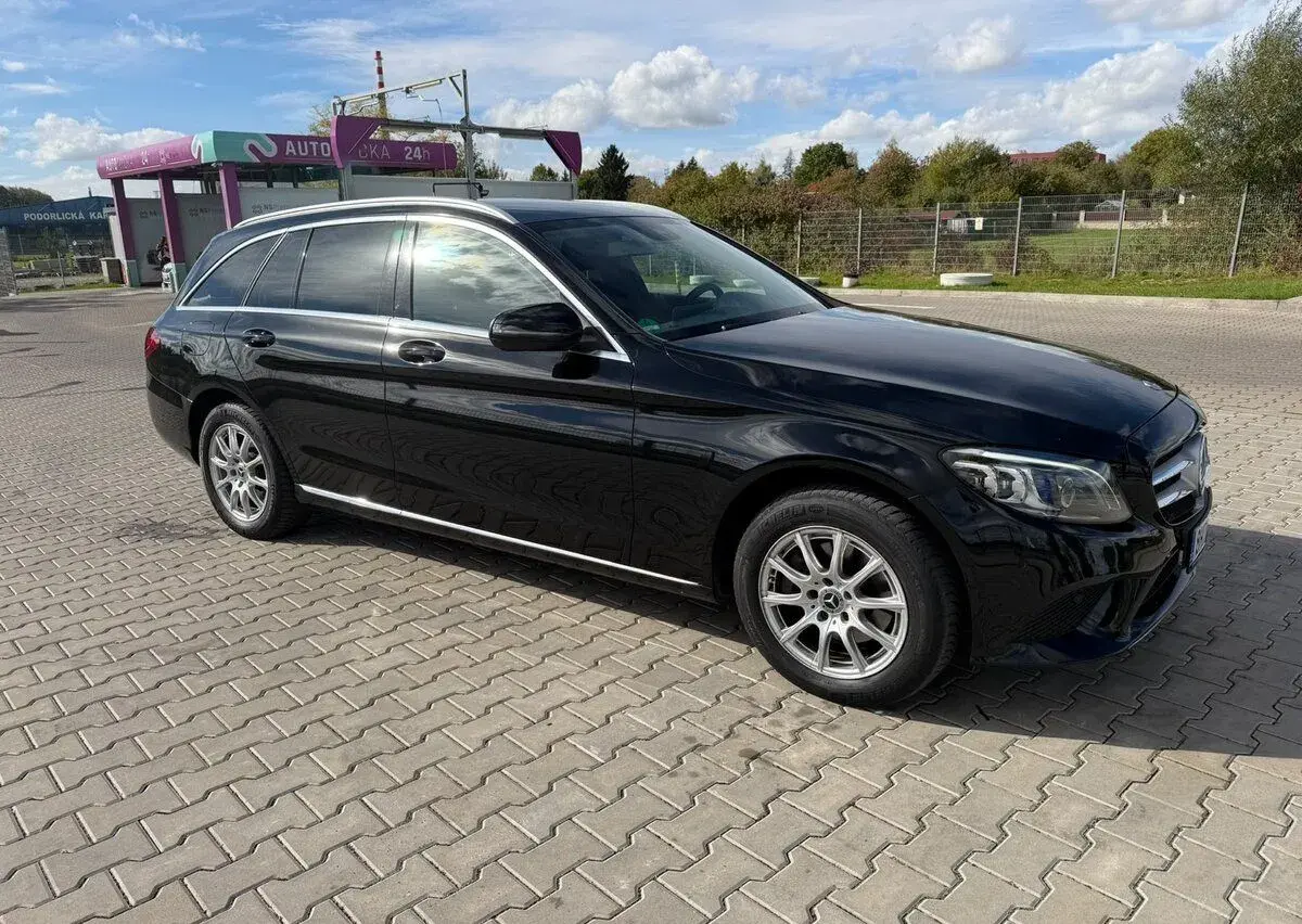 Mercedes-Benz C – 167 000 km