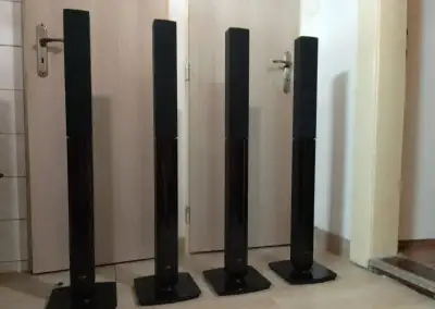 Funkční sloupové reproduktory LG k domácímu kinu