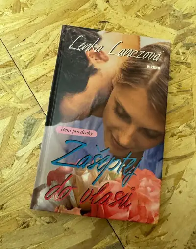 Kniha zašeptej do vlasů