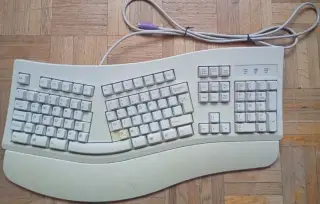 CHICONY 7903 PS2