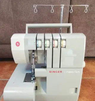 Overlock Singer Heavy Duty 14HD854