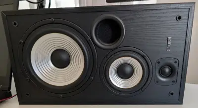 Reproduktory Edifier R2700 (128W) + dálkové ovládání – na op