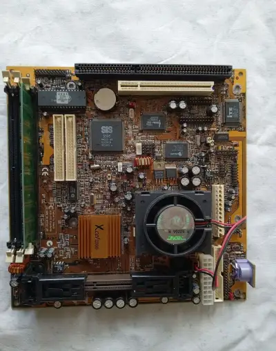 RETRO základní deska, Intel Celeron 400MHz.