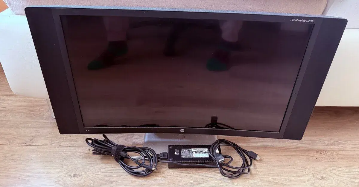HP Elitedisplay s270c
