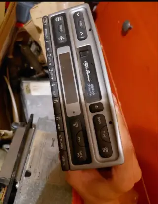 Originální autorádio Alfa Romeo (kazetové)
