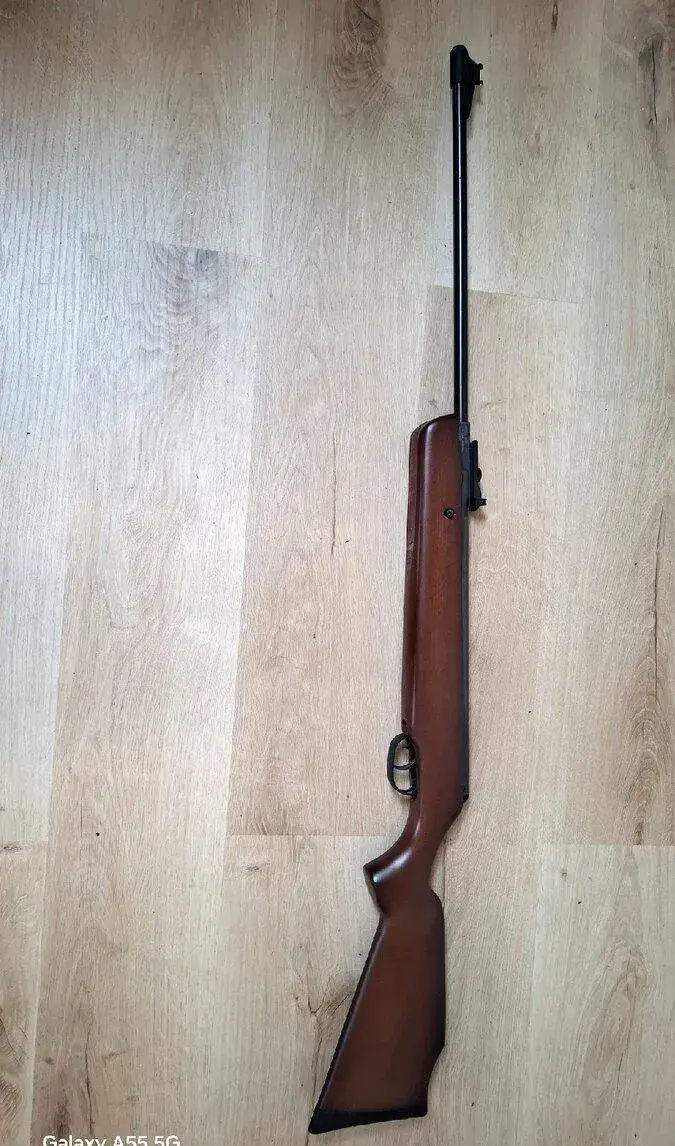 Vzduchovka Crosman