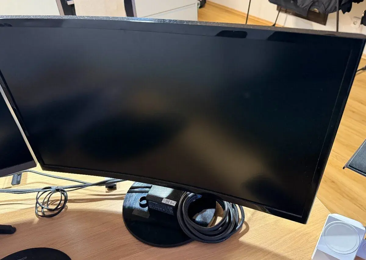 24" SAMSUNG S36C - ako nový