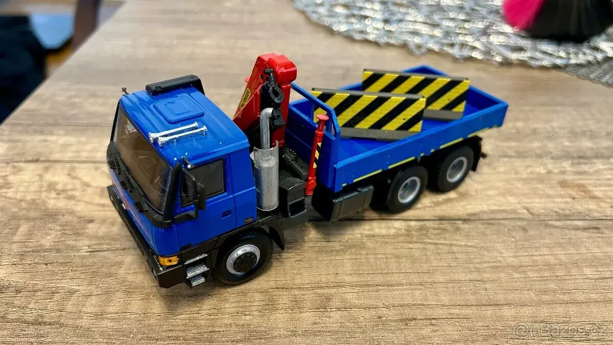 TATRA 815 TERRNO VALNÍK S RUKOU Kaden 1:43